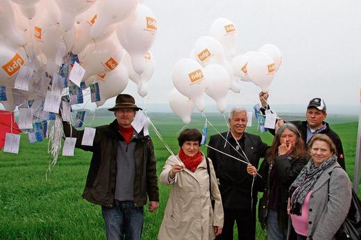Oe DPund Luftballons 060513